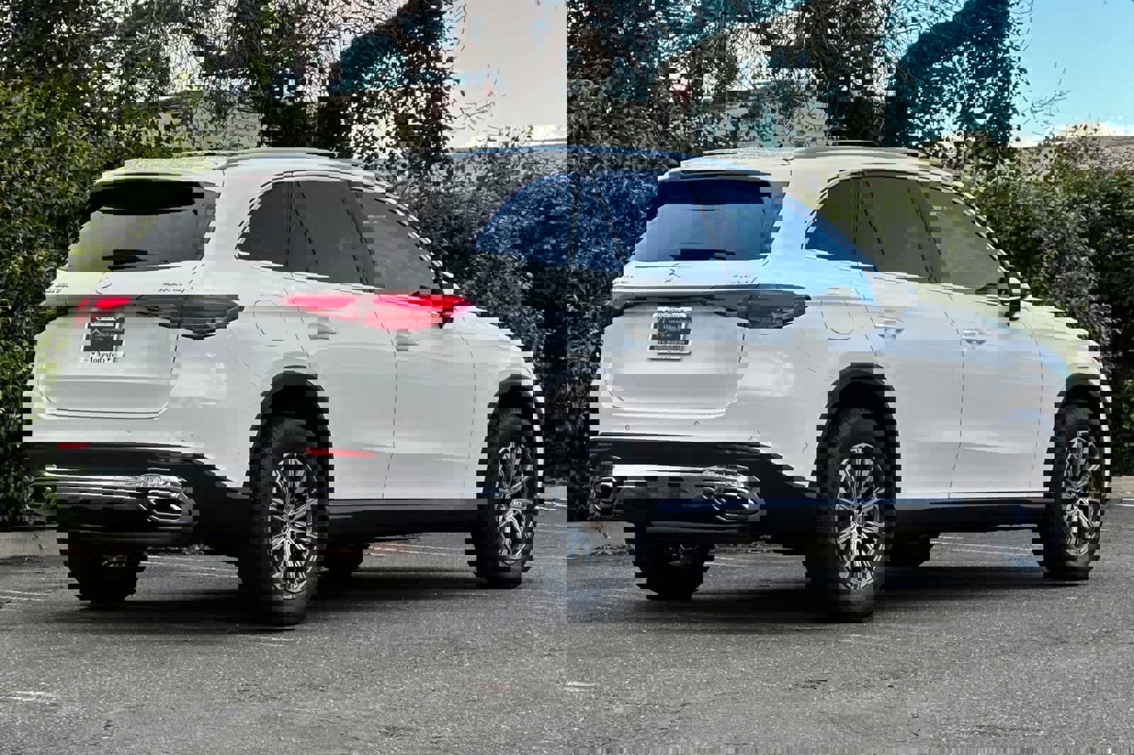 New 2026 Mercedes-Benz GLC 300 4MATIC image 3