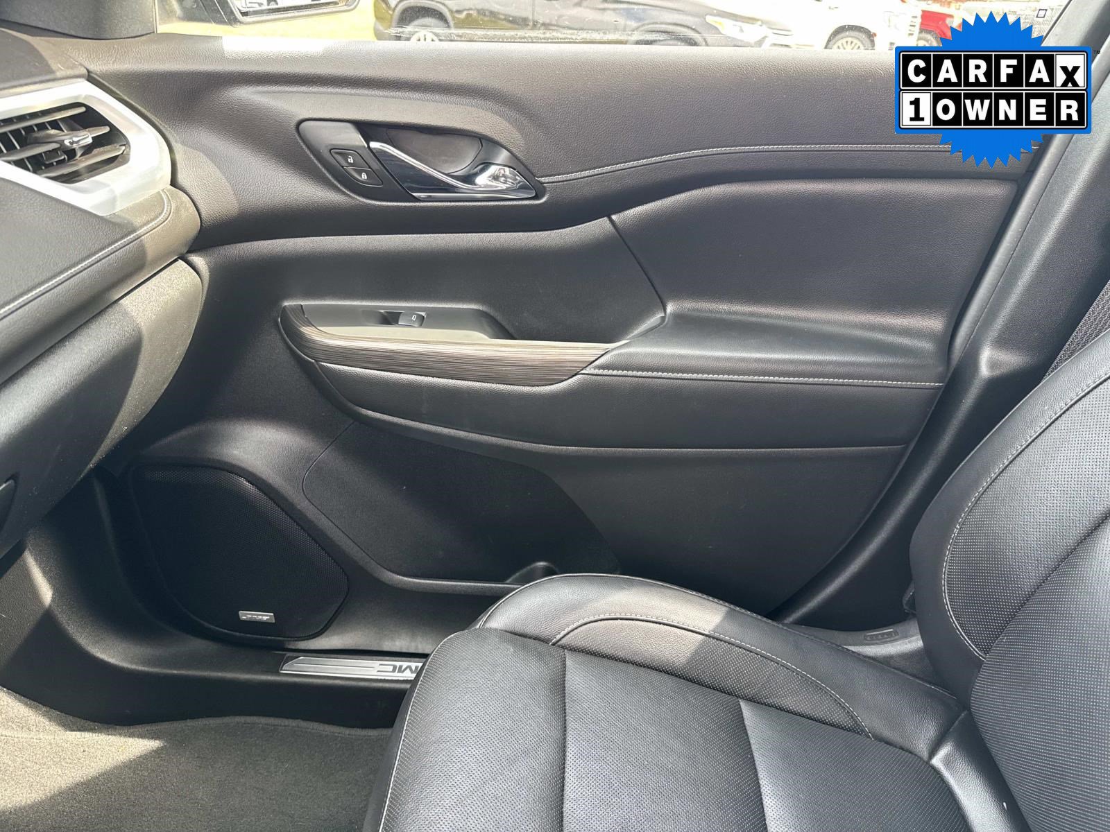 Used 2019 GMC Acadia SLT image 27