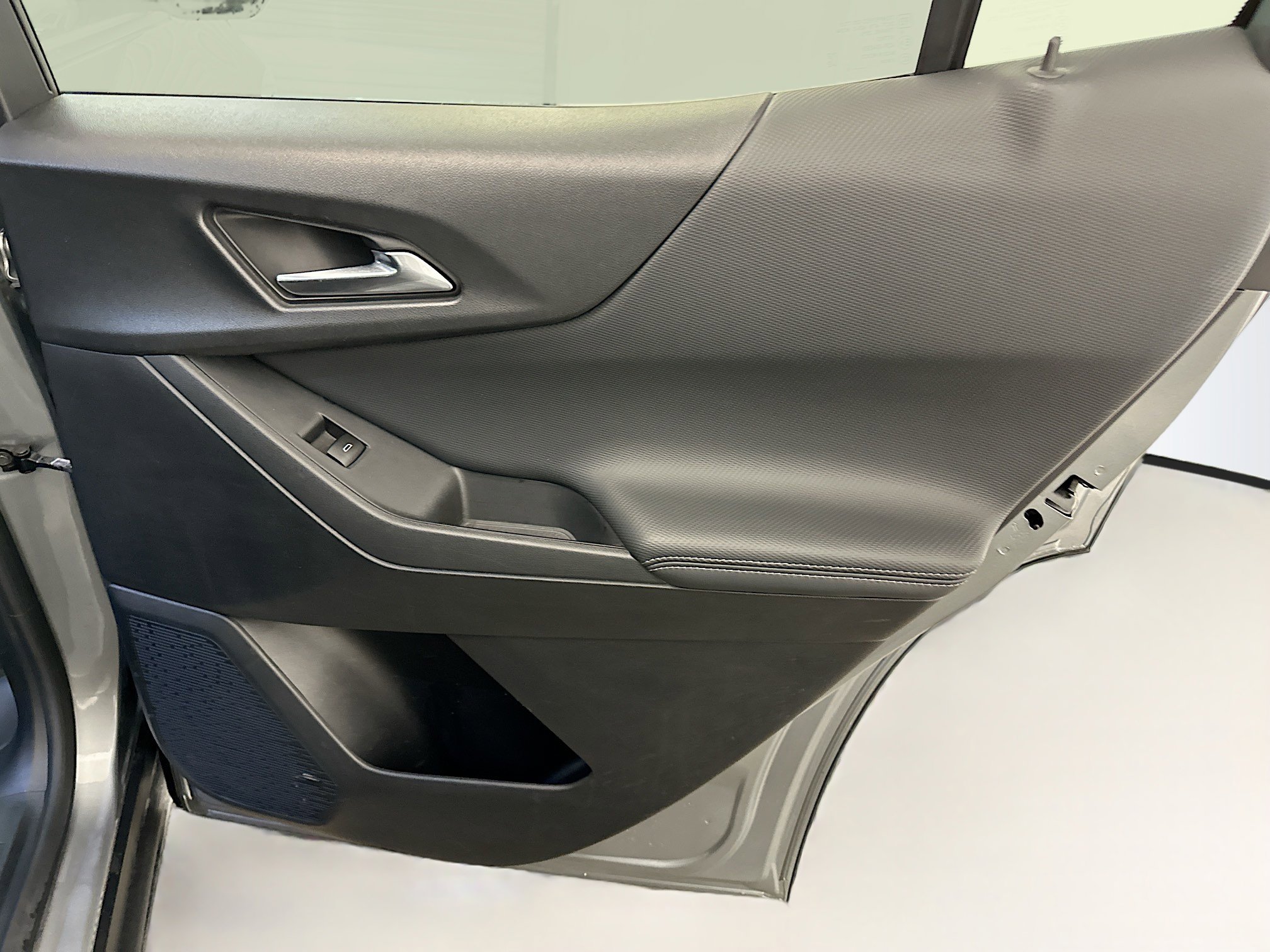 Used 2025 Chevrolet Equinox LT image 31