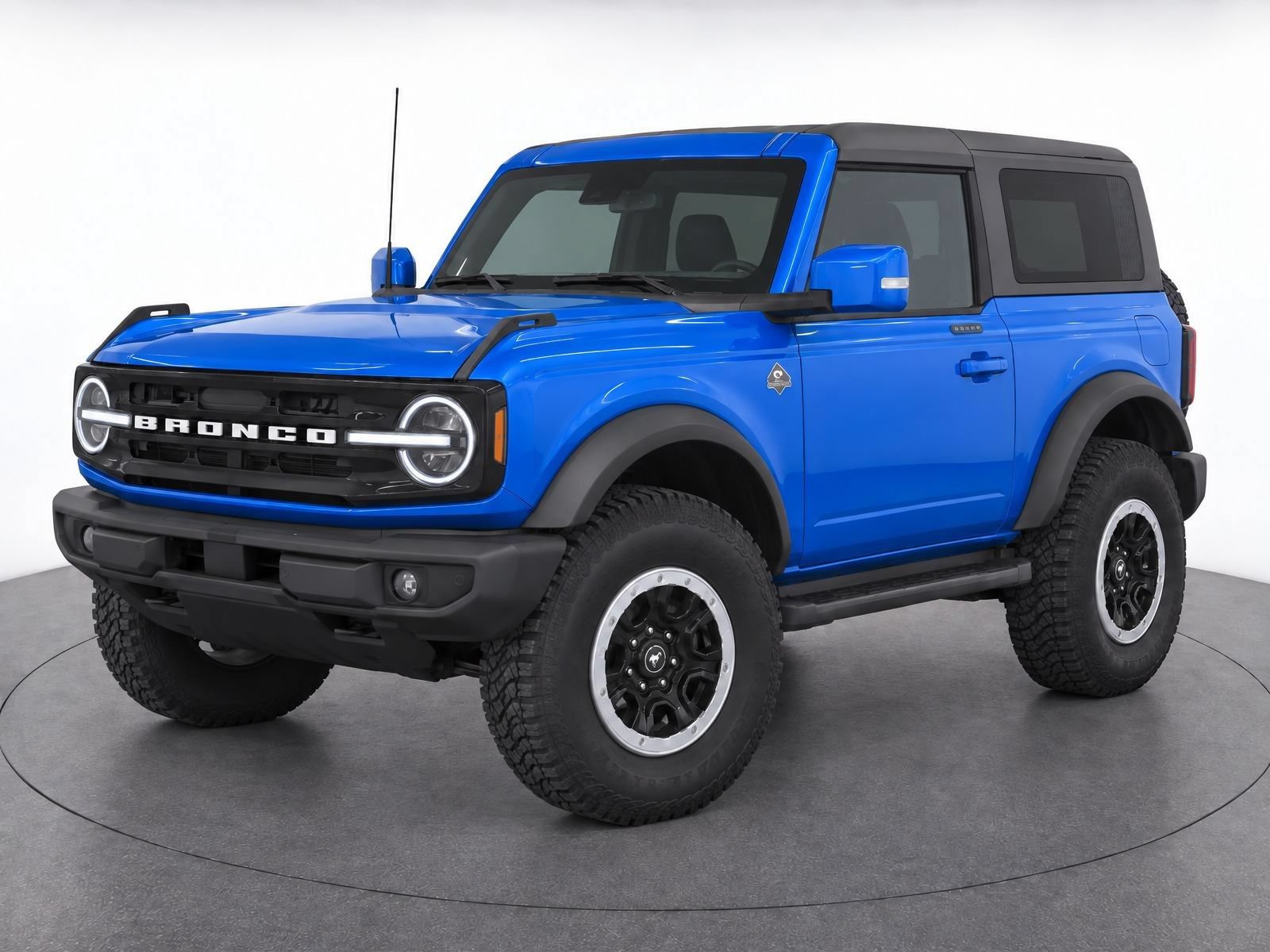 Used 2023 Ford Bronco Outer Banks w/ Sasquatch Package AWD/4WD image 2