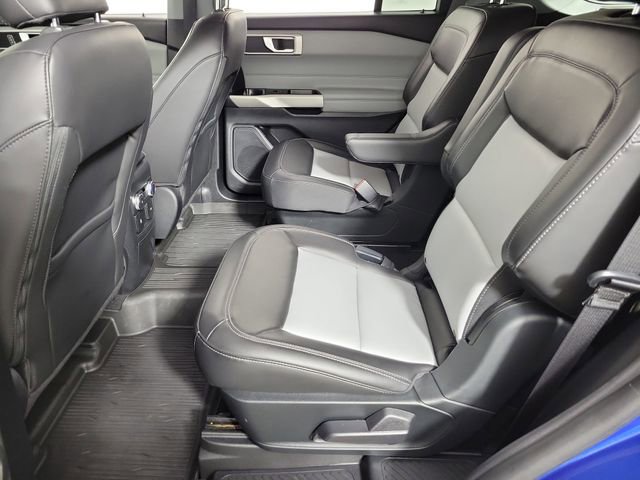 Used 2022 Ford Explorer XLT w/ Equipment Group 202A image 12