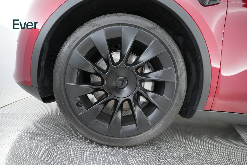 Used 2025 Tesla Model Y Long Range AWD/4WD image 19