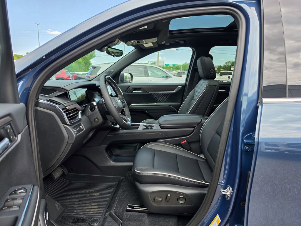 New 2026 GMC Acadia Denali w/ Super Cruise Package FWD image 9