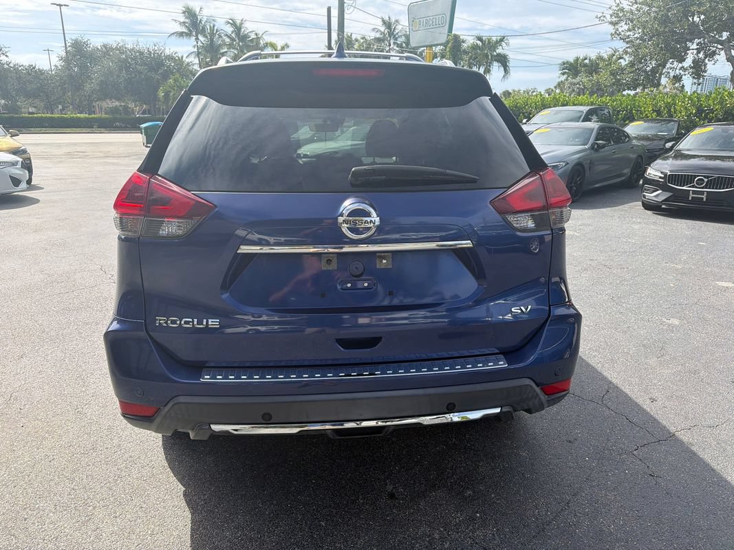 Used 2019 Nissan Rogue SV FWD image 4