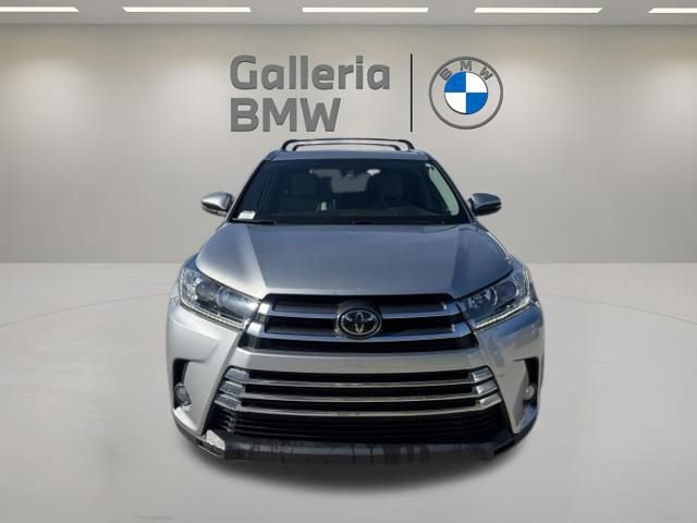 Used 2017 Toyota Highlander Limited FWD image 4