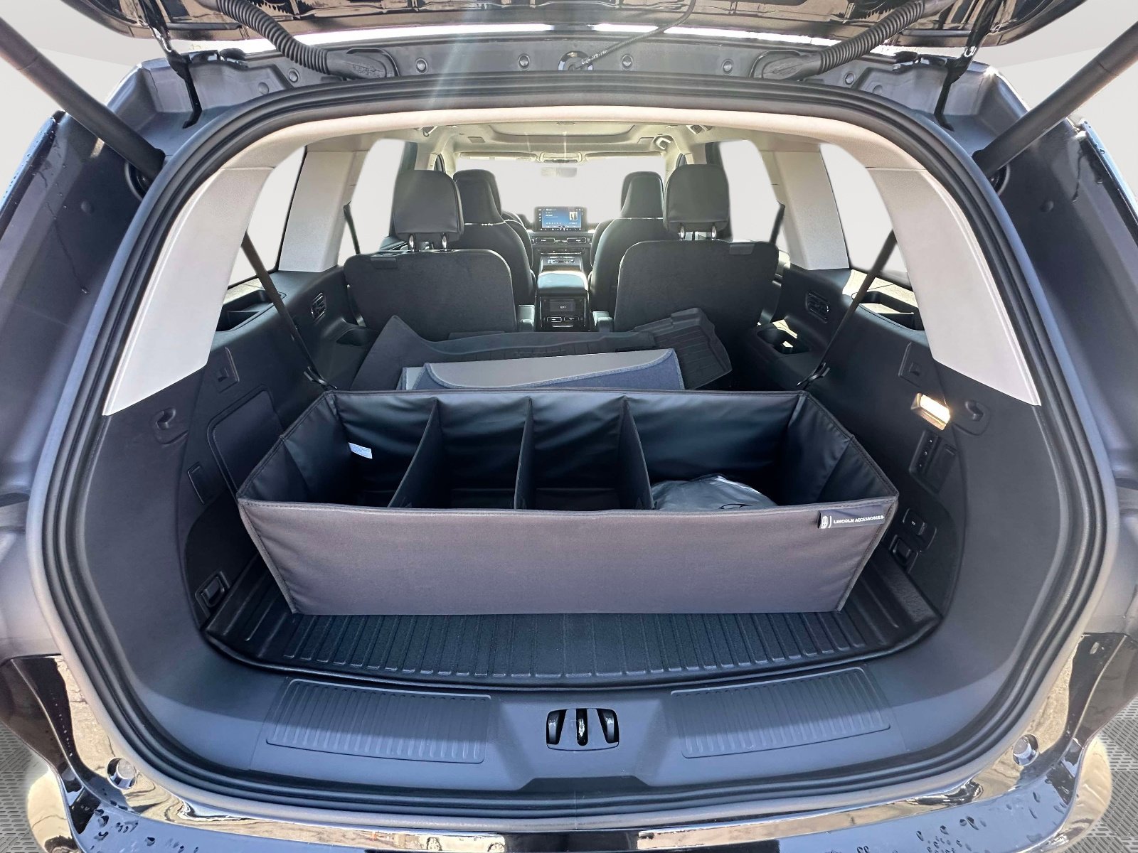 Used 2025 Lincoln Aviator Reserve w/ Equipment Group 201A image 35