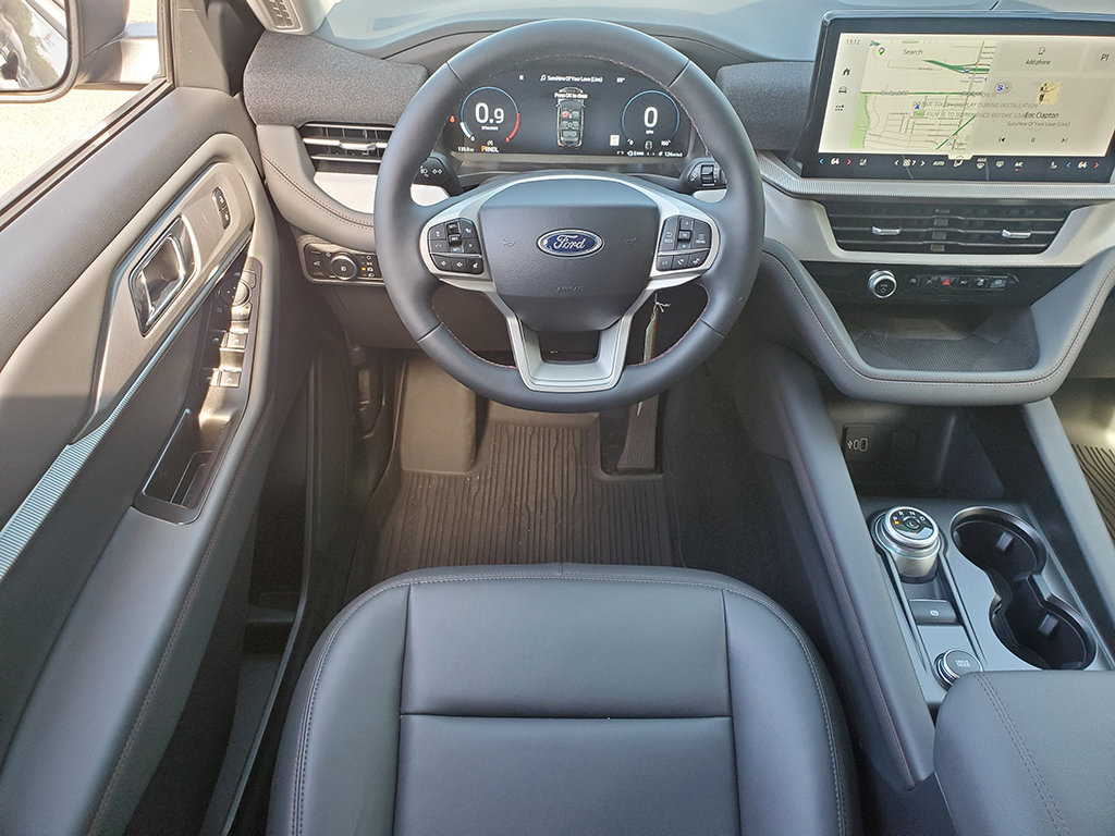New 2026 Ford Explorer Active w/ Active Comfort Package AWD/4WD image 16