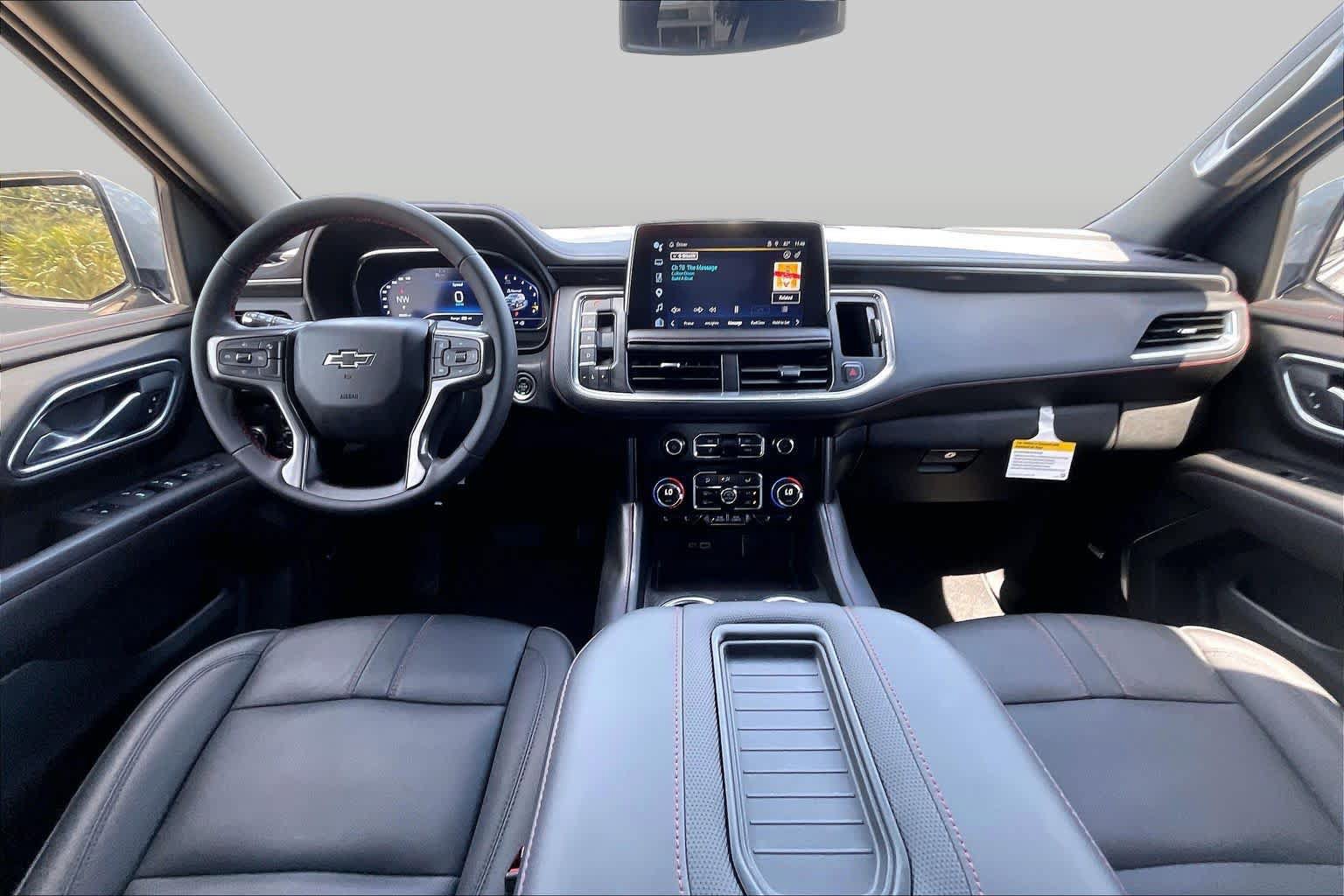 Used 2024 Chevrolet Suburban RST RWD image 15