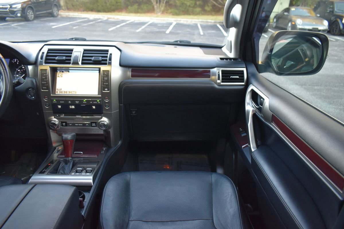Used 2014 Lexus GX 460 w/ Premium Package image 17