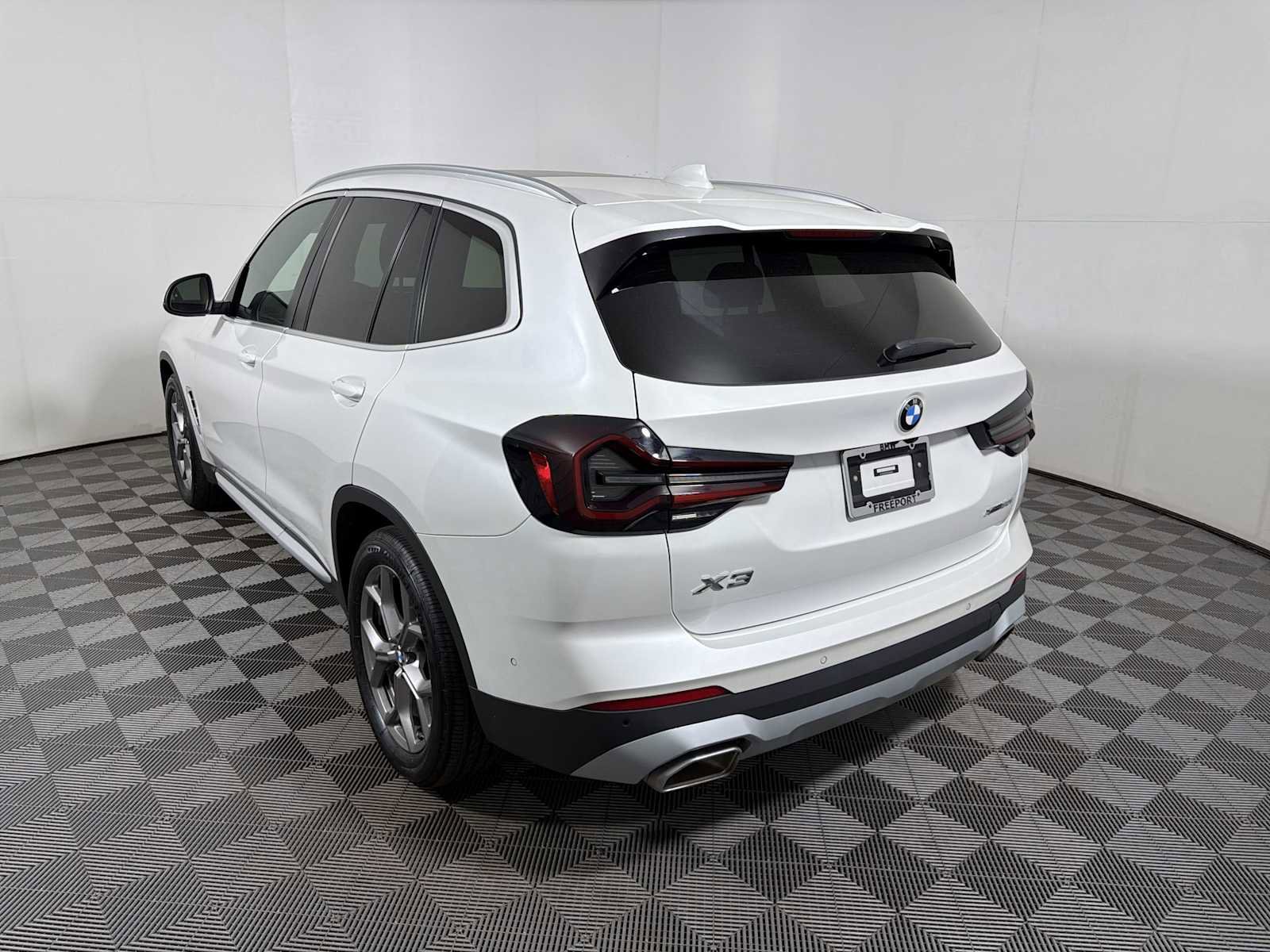 Certified 2023 BMW X3 xDrive30i w/ Premium Package AWD/4WD image 5