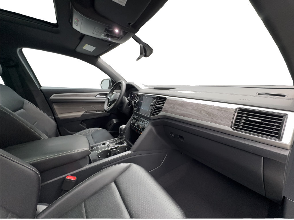 Used 2023 Volkswagen Atlas Cross Sport SE w/ Panoramic Sunroof Package FWD image 32