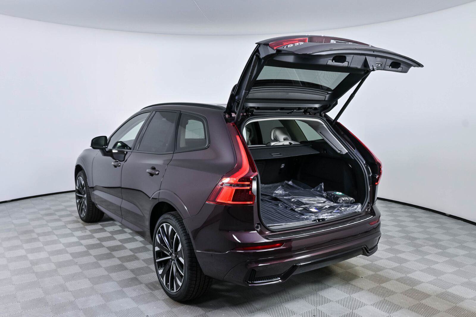 New 2027 Volvo XC60 B5 Ultra AWD/4WD image 31
