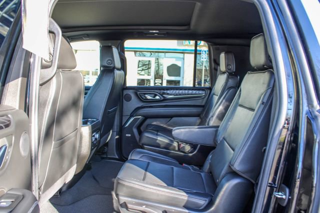 Used 2024 GMC Yukon XL Denali image 16