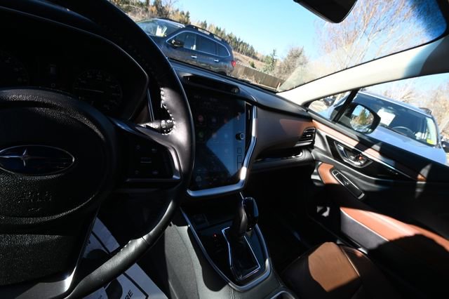 Used 2022 Subaru Outback Touring w/ Popular Package #2 image 9