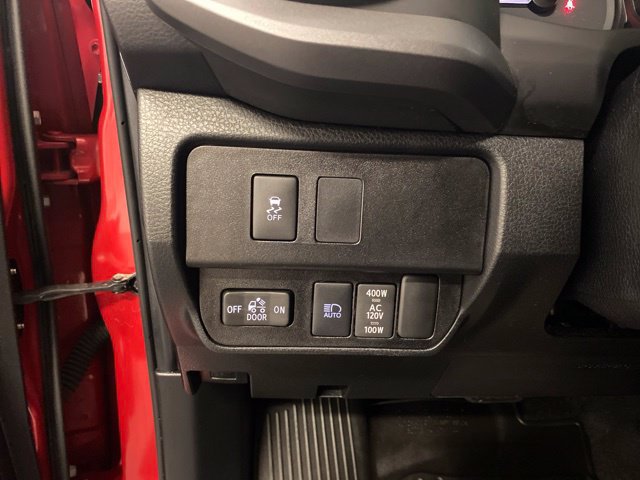 Used 2022 Toyota Tacoma TRD Off-Road w/ Technology Package AWD/4WD image 17