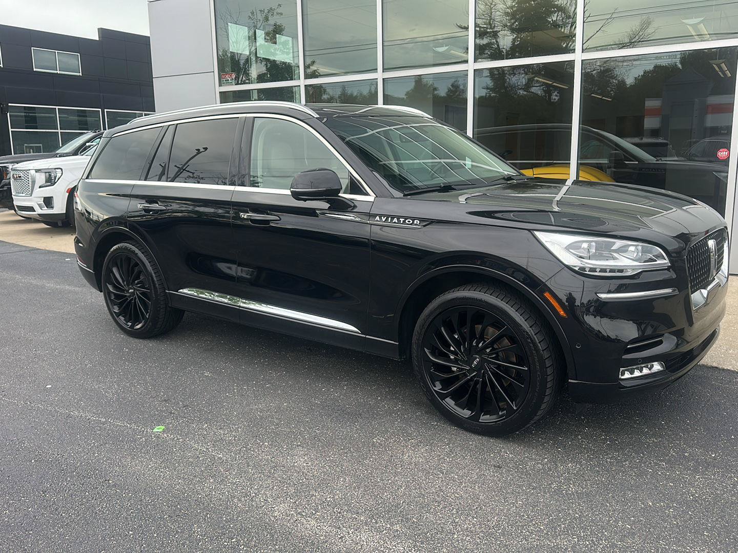 Used 2021 Lincoln Aviator Reserve w/ Equipment Group 208A AWD/4WD image 1