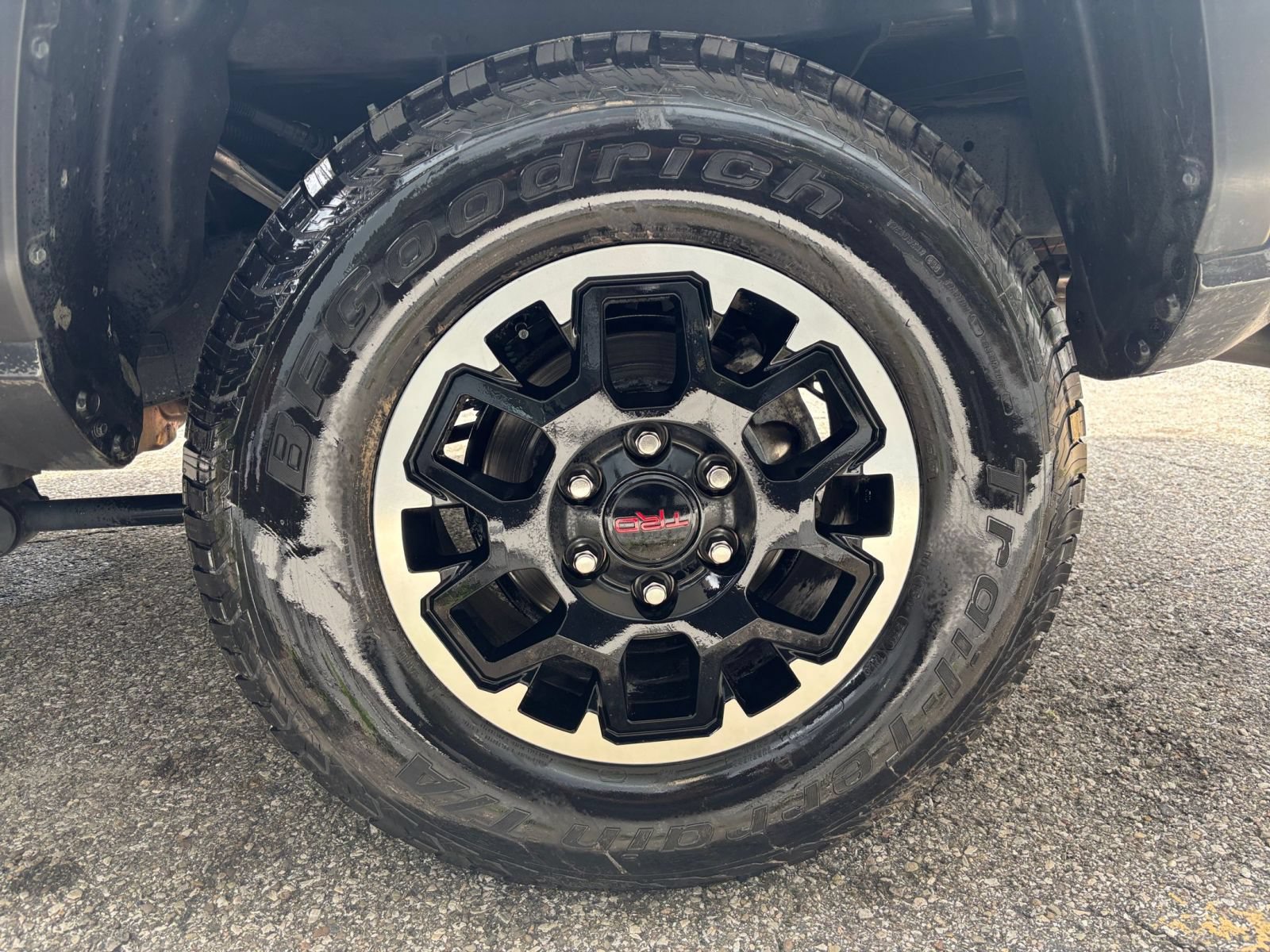 Used 2025 Toyota Tacoma TRD Off-Road AWD/4WD image 29