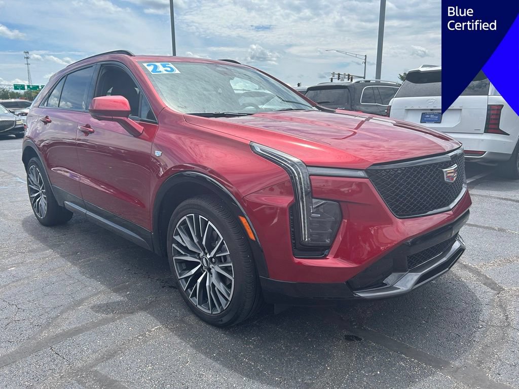 Used 2025 Cadillac XT4 Sport AWD/4WD image 2