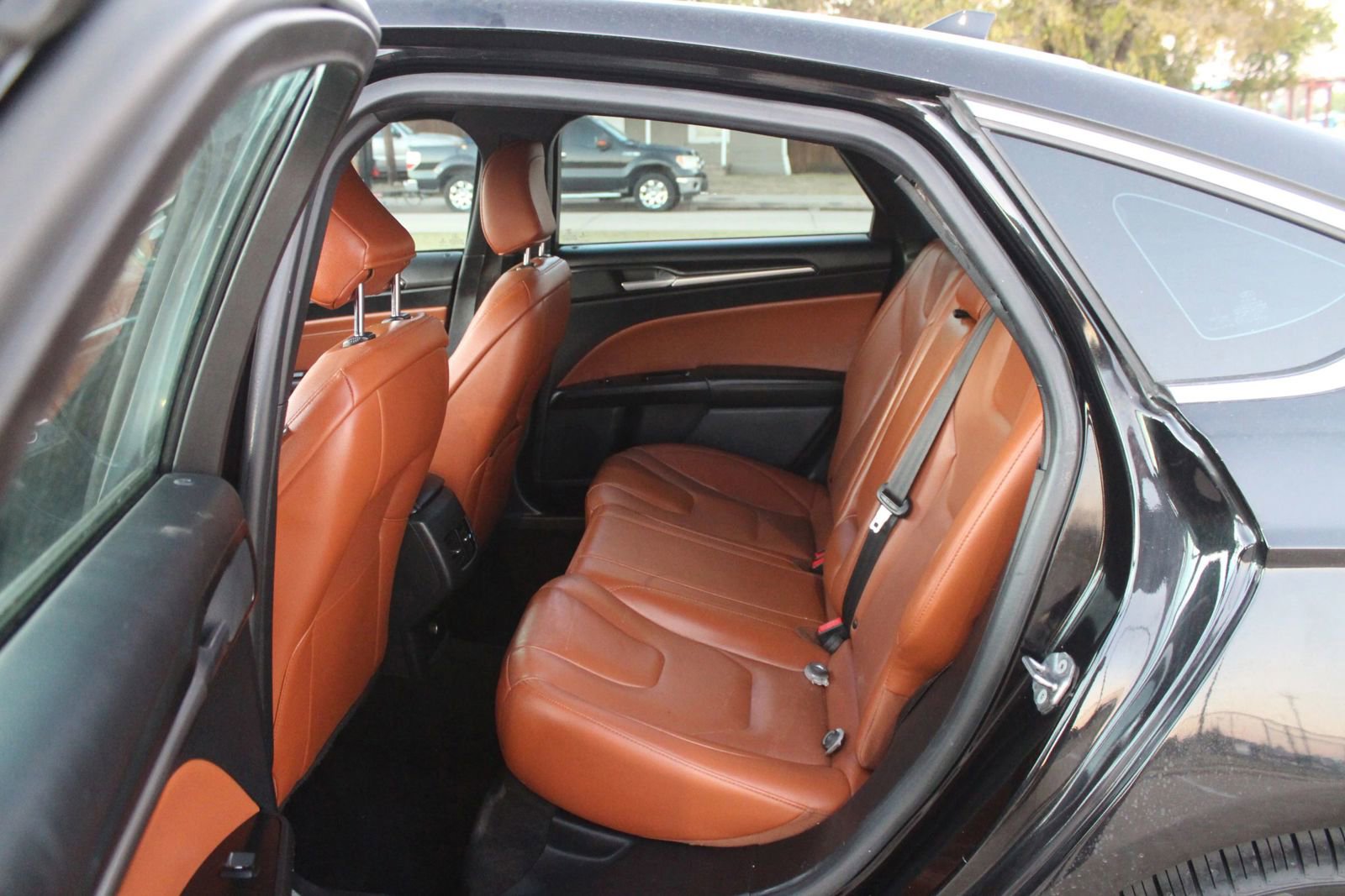 Used 2020 Ford Fusion Titanium FWD image 18