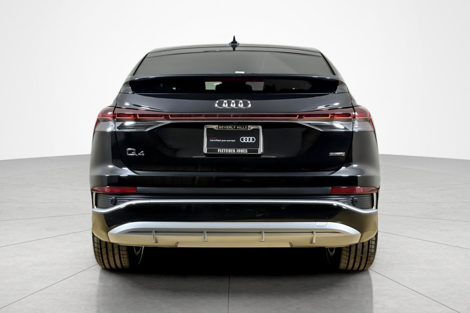Certified 2024 Audi Q4 e-tron Premium Plus w/ Premium Plus AWD/4WD image 4