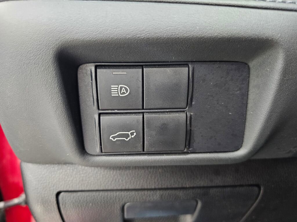 Used 2021 Toyota Highlander XLE image 34