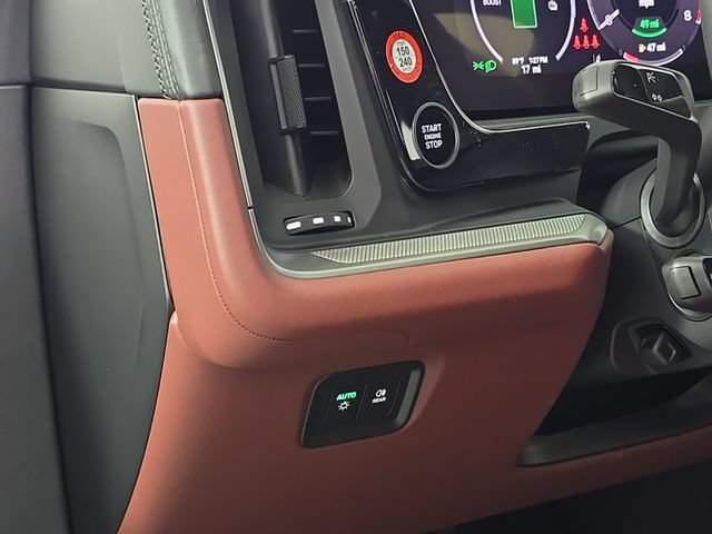New 2025 Porsche Cayenne S AWD/4WD image 18