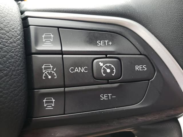 Used 2022 Jeep Grand Cherokee Limited image 26