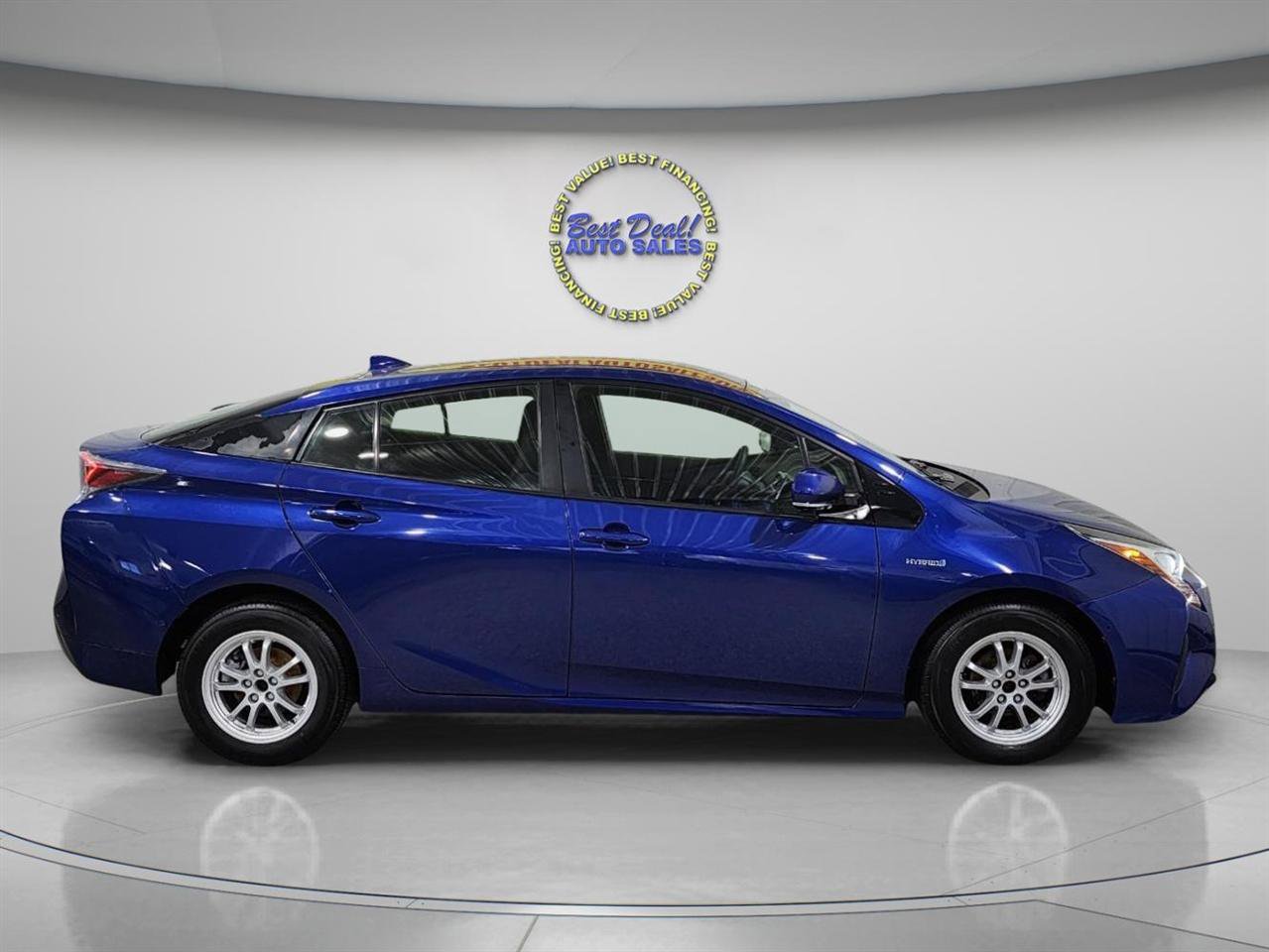 Used 2017 Toyota Prius Two w/ Prius Two Safety Plus Package image 8