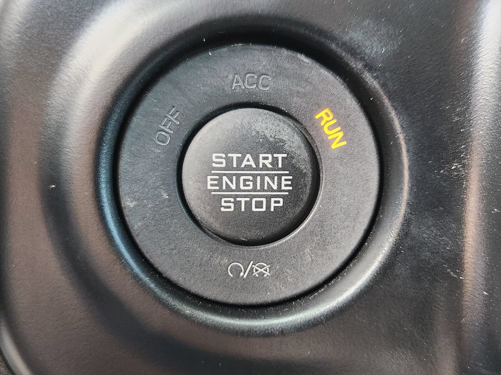 Used 2023 Jeep Wrangler Unlimited Rubicon 4xe w/ Cold Weather Group AWD/4WD image 12