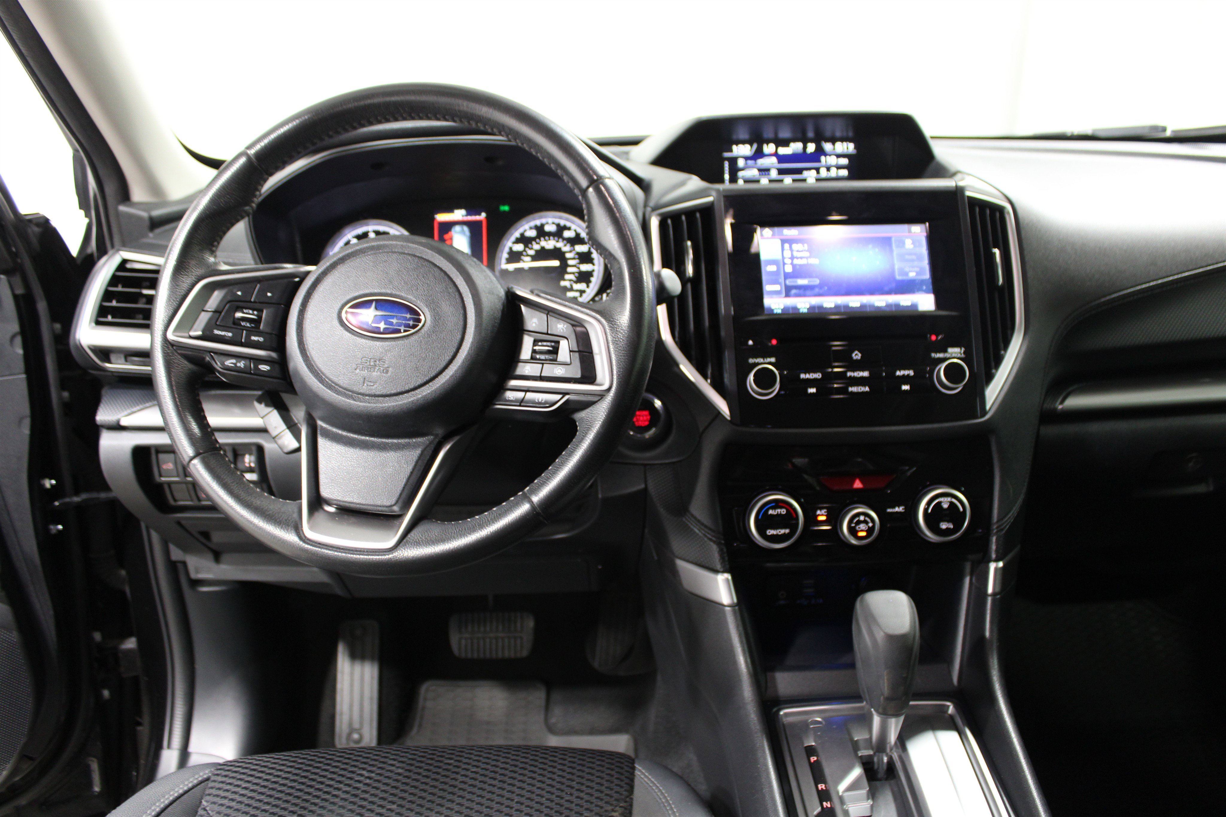 Used 2022 Subaru Forester Premium AWD/4WD image 2