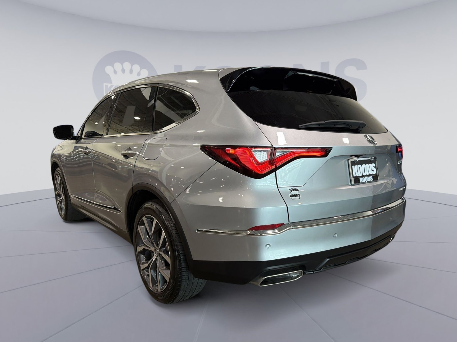 Used 2023 Acura MDX SH-AWD w/ Technology Package image 4