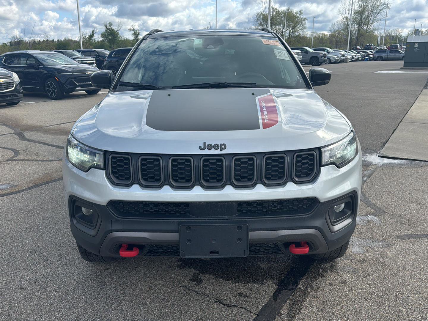 Used 2024 Jeep Compass Trailhawk AWD/4WD image 9