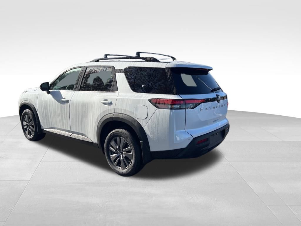New 2025 Nissan Pathfinder SV image 2