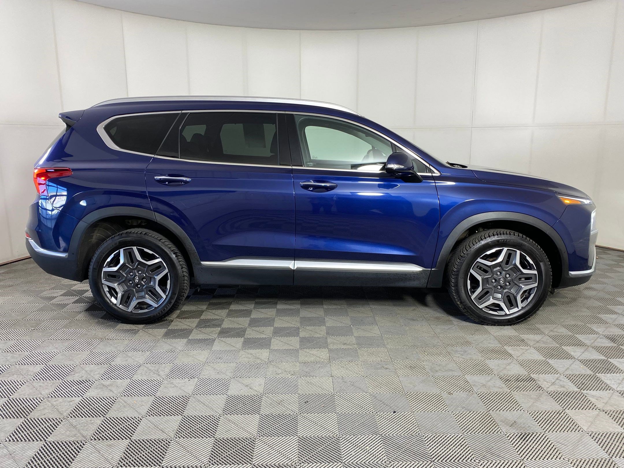 Used 2021 Hyundai Santa Fe Limited image 8