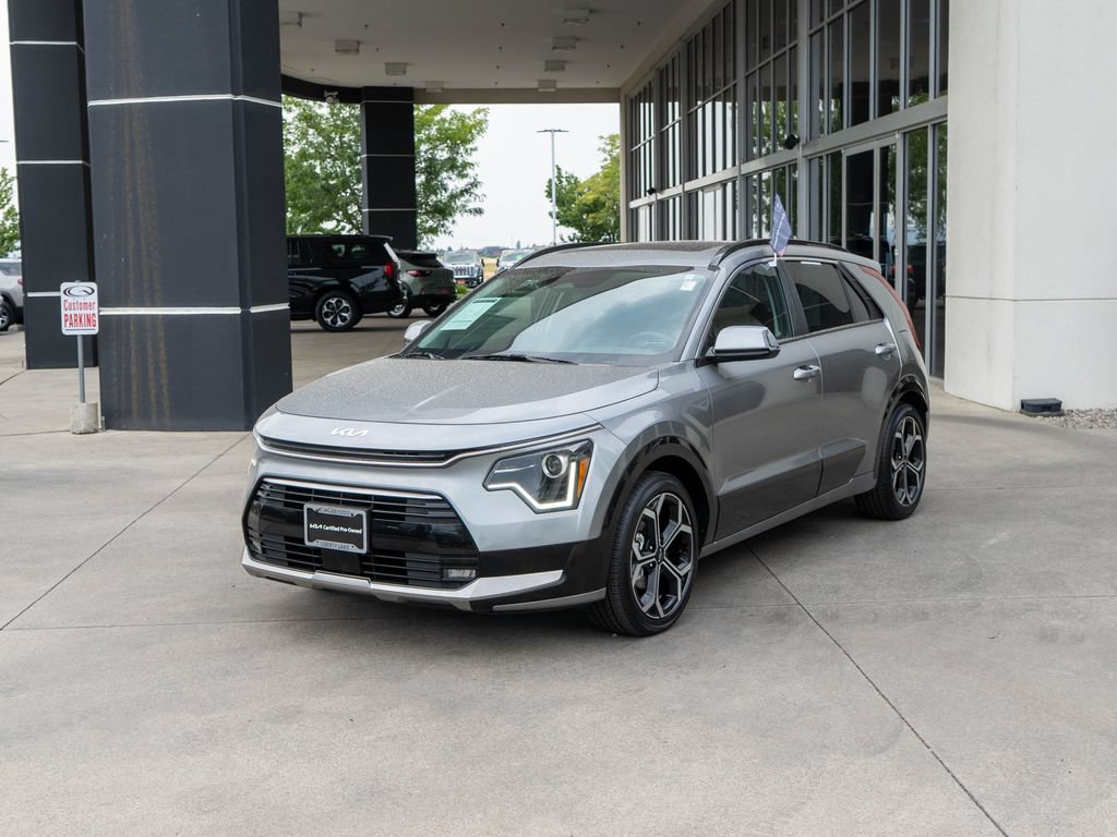 Certified 2024 Kia Niro EX Touring FWD image 3