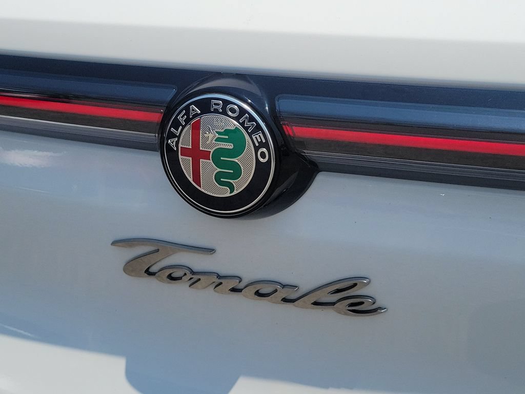 Used 2025 Alfa Romeo Tonale w/ Premium Package AWD/4WD image 6