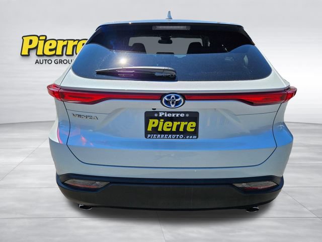 Used 2023 Toyota Venza LE AWD/4WD image 4
