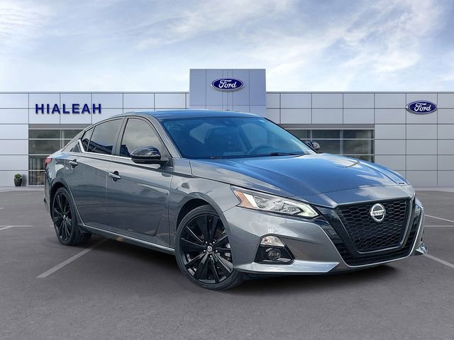 Used 2022 Nissan Altima 2.5 SR w/ Midnight Edition Package image 1