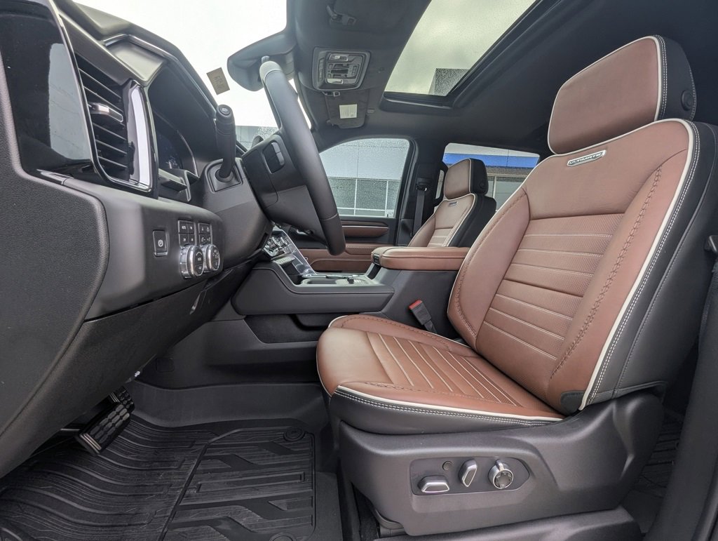 New 2026 GMC Sierra 3500 Denali Ultimate image 15