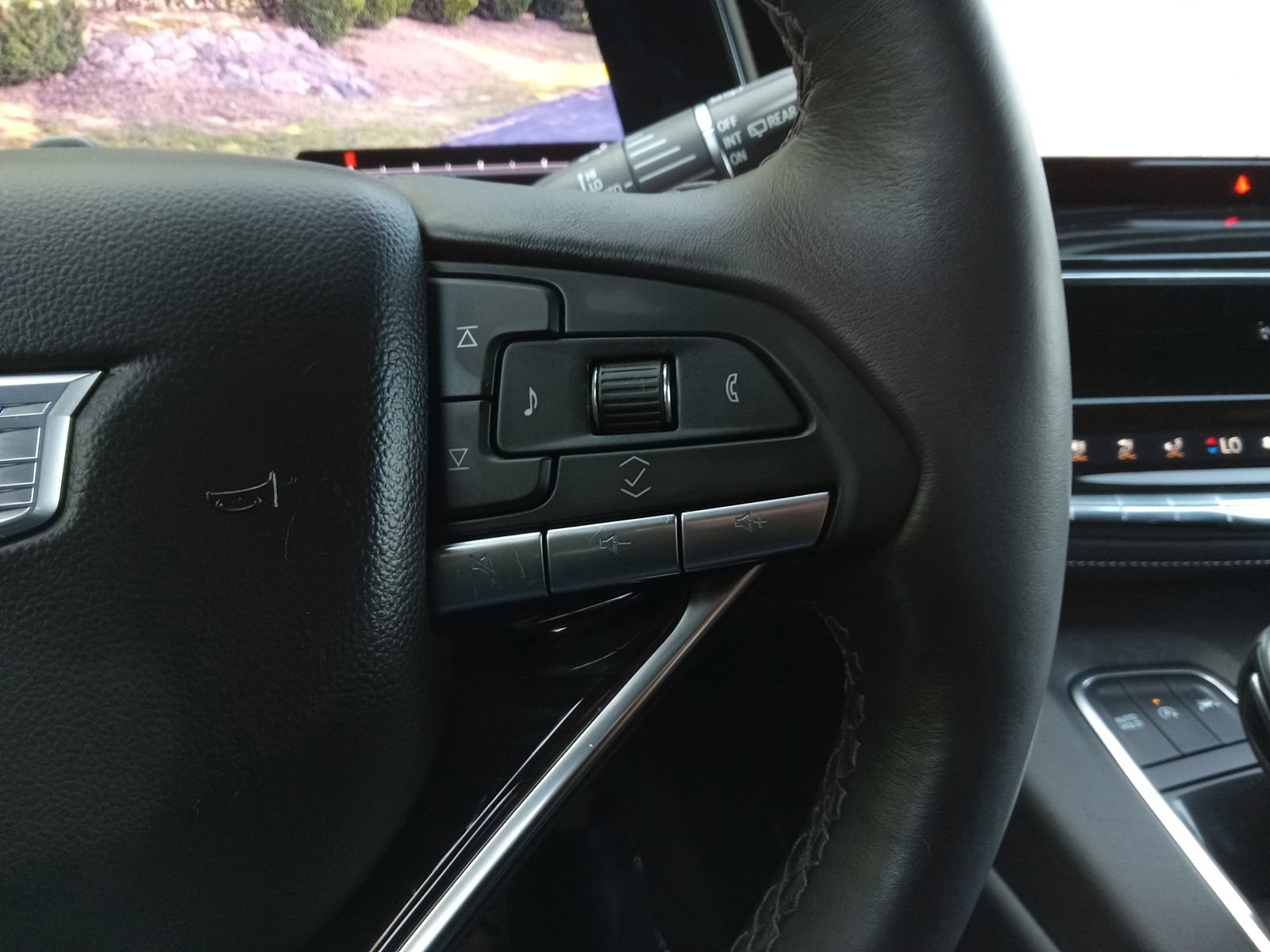 Used 2024 Cadillac Escalade Sport w/ LPO, ONYX Package AWD/4WD image 21