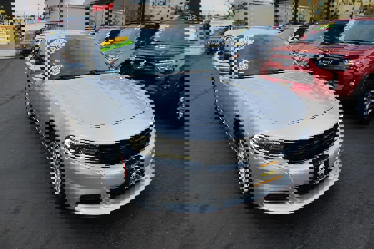 Used 2020 Dodge Charger SXT image 8
