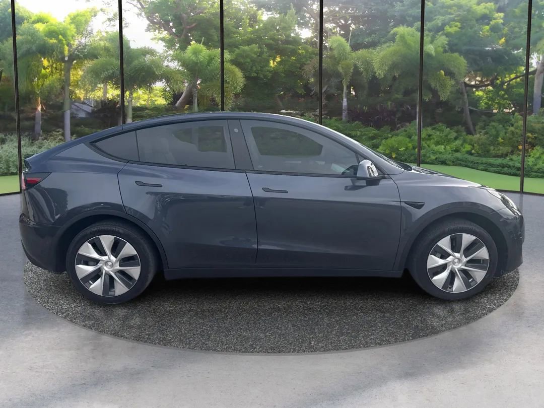 Used 2022 Tesla Model Y Long Range AWD/4WD image 4