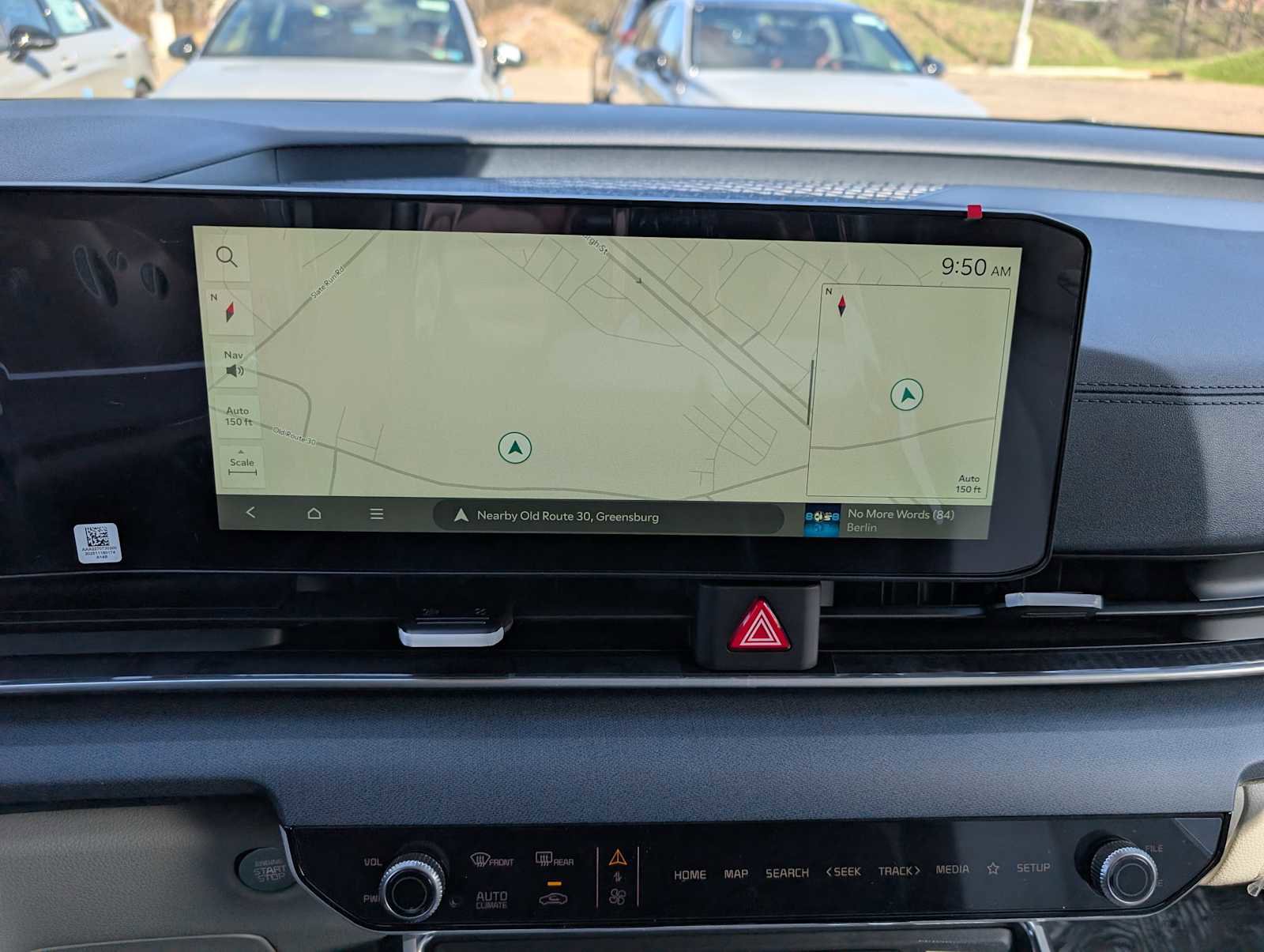 New 2026 Kia Carnival EX FWD image 24