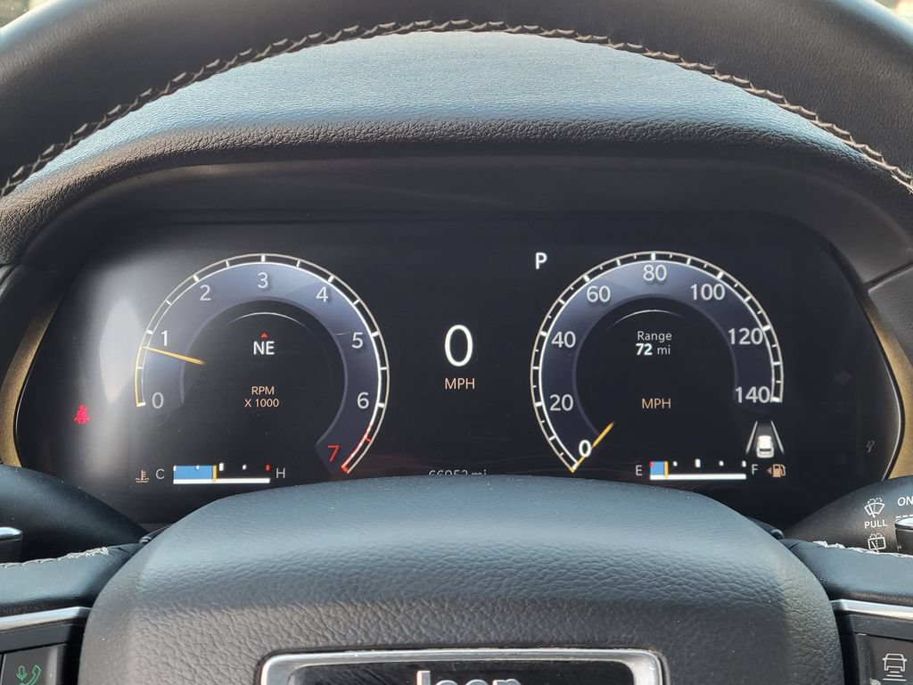 Used 2022 Jeep Grand Cherokee Altitude RWD image 7