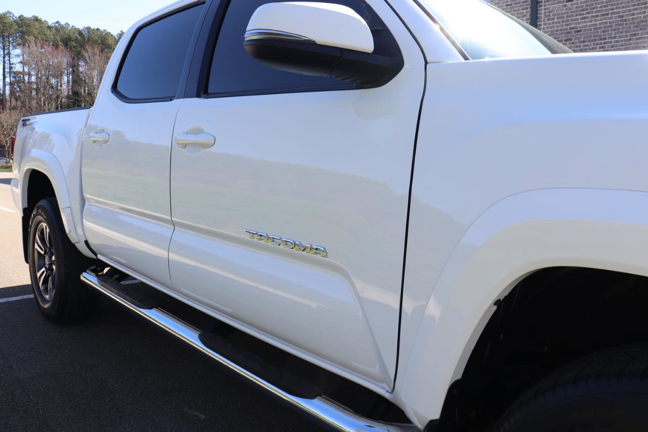 Used 2018 Toyota Tacoma TRD Sport image 24