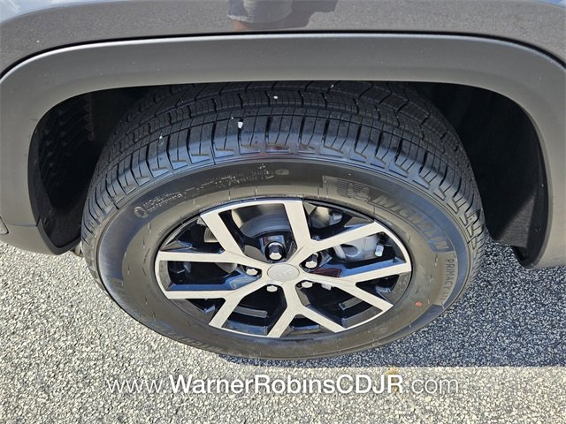 New 2025 Jeep Grand Cherokee Limited image 18