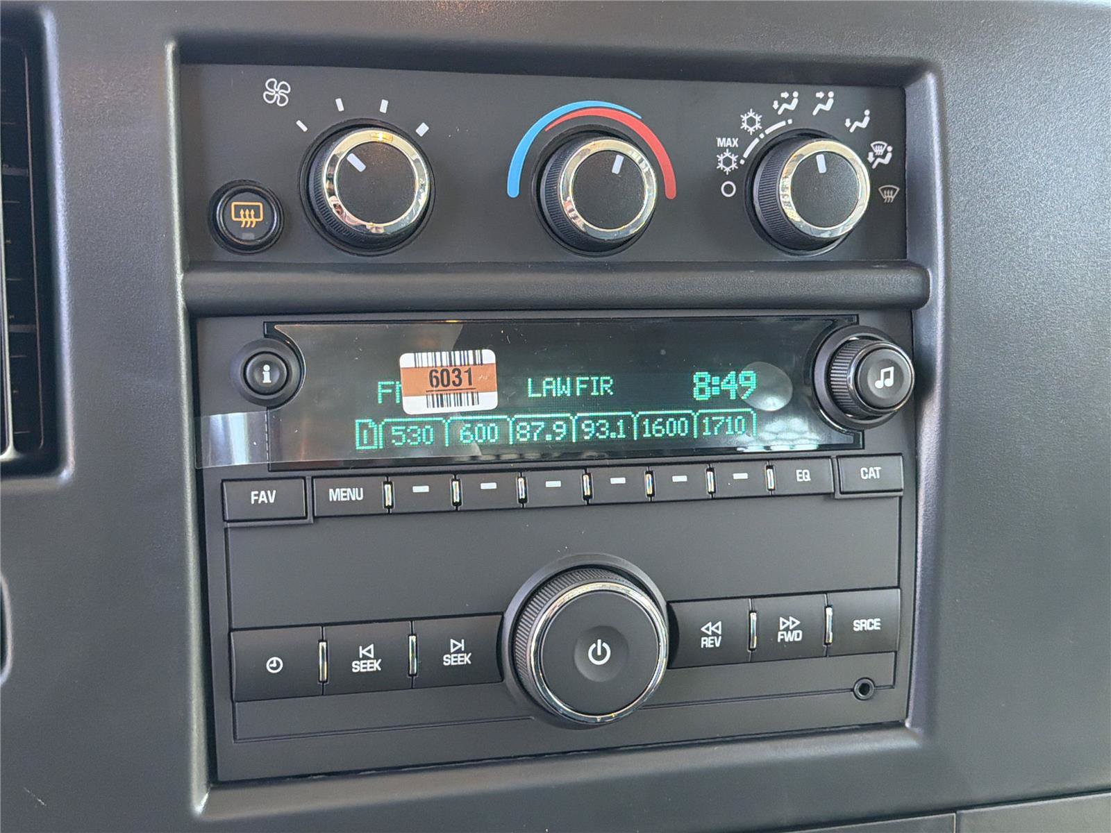 New 2025 GMC Savana 2500 w/ Driver Convenience Package RWD image 25