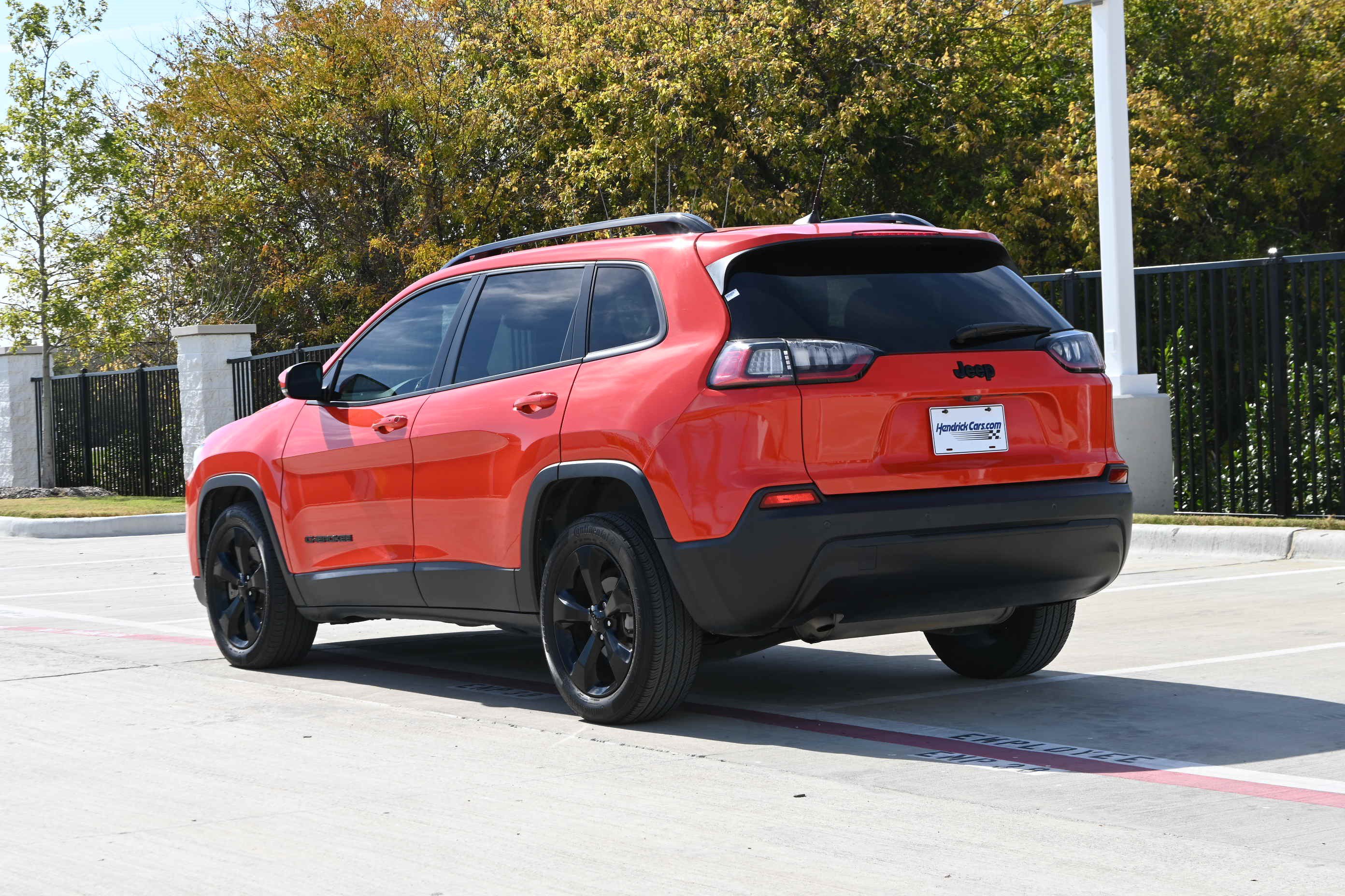 Used 2021 Jeep Cherokee Latitude Plus FWD image 7
