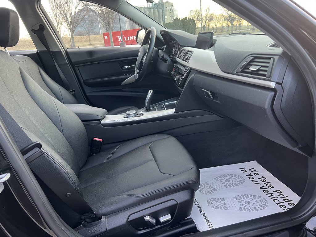 Used 2016 BMW 320i xDrive Sedan image 11