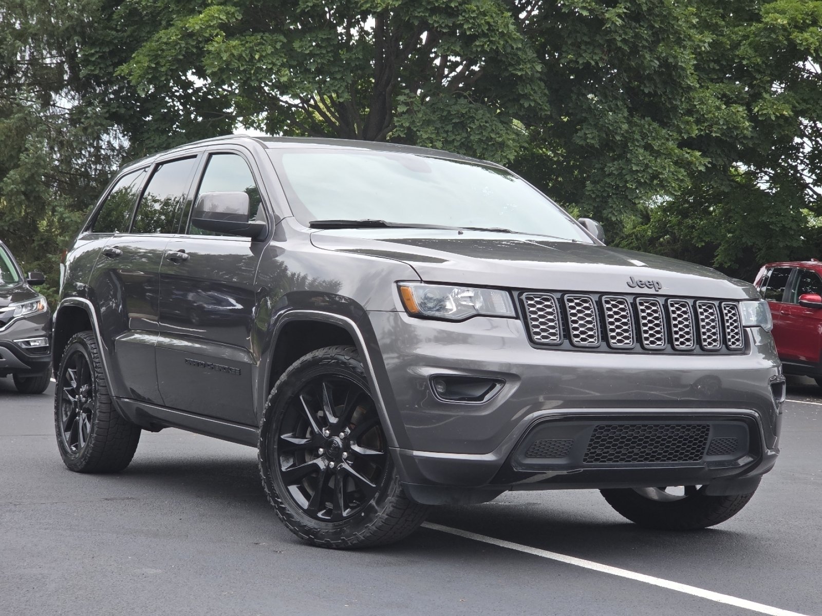 Used 2019 Jeep Grand Cherokee Altitude AWD/4WD video 2